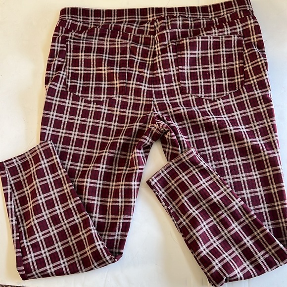 No Boundaries Burgundy and Tan Plaid Elastic Waist Leggings - Picture 5 of 8